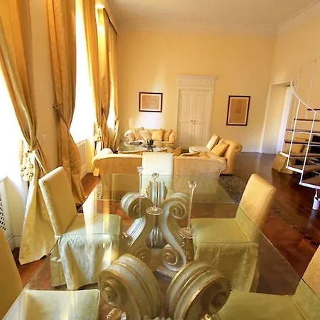 Intown Luxury Apartment Pensjonat *