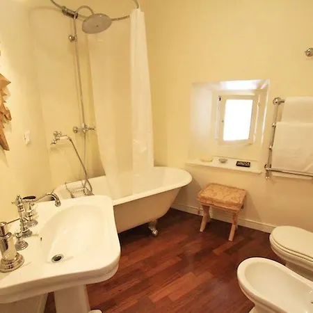 Intown Luxury Apartment * Rzym